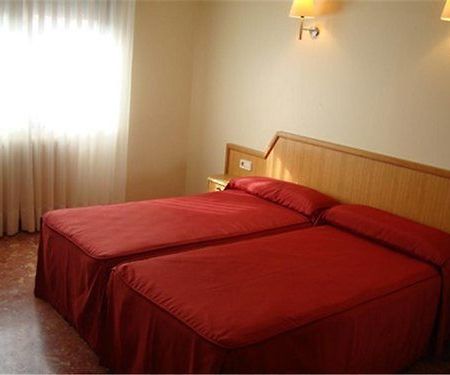Hotel Chane La Puebla De Alfinden Екстер'єр фото