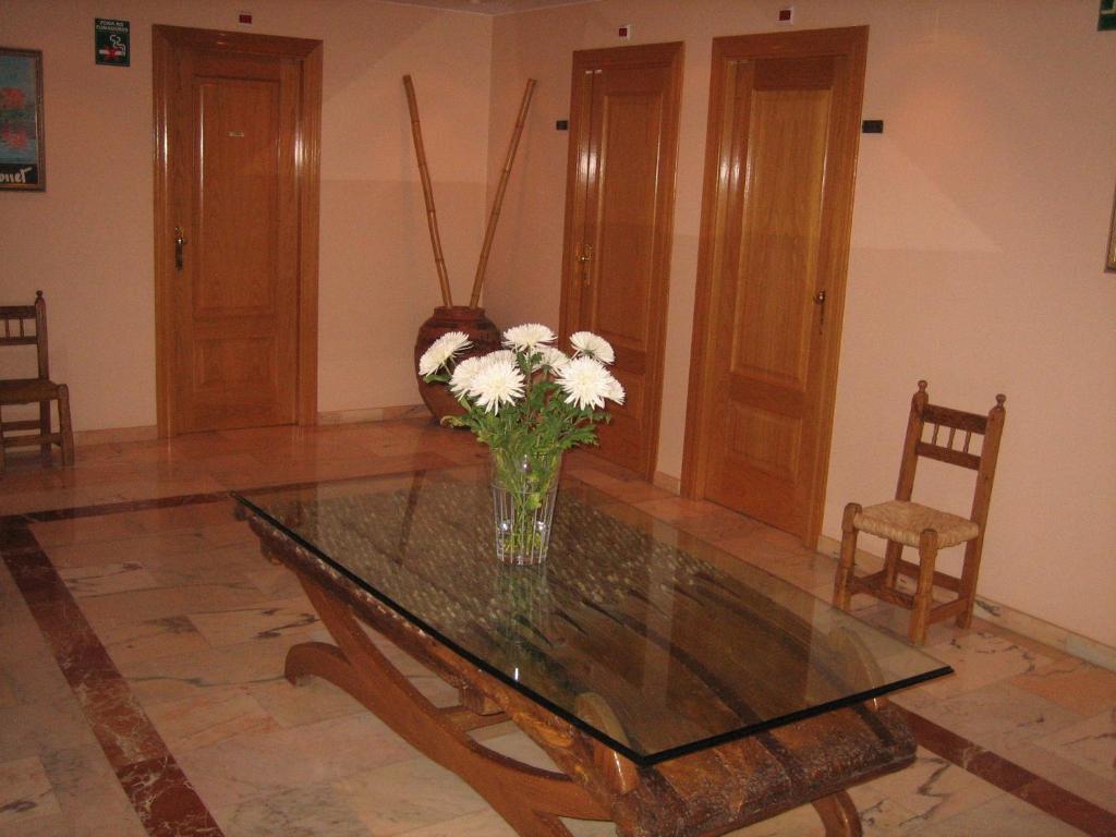 Hotel Chane La Puebla De Alfinden Екстер'єр фото